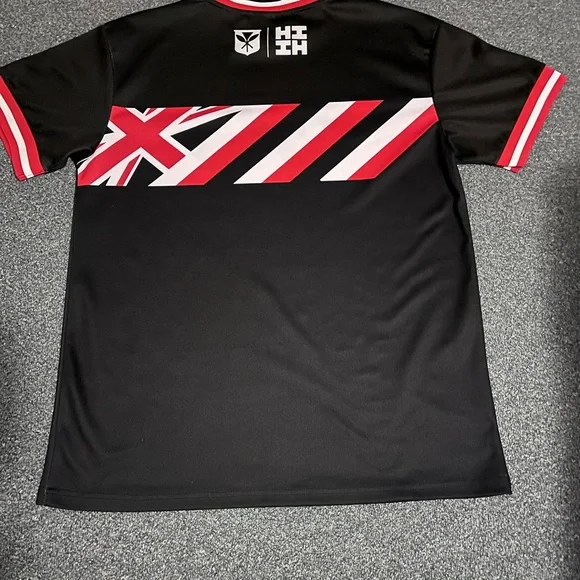 Hawaii’s Finest Black and Red Graphic T-Shirt - Picture 4 of 7